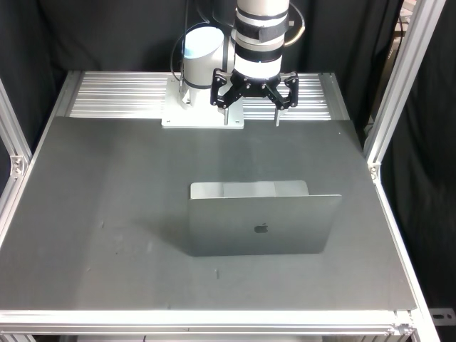 Laptop task with no visual perturbation